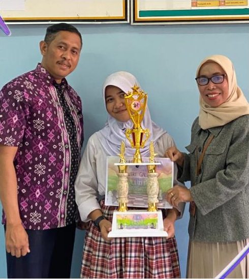Lestarikan Budaya Lewat Seni Tari, Siswi SMP Yadika 11 Sabet Juara 1 Tingkat Se-Jabodetabek
